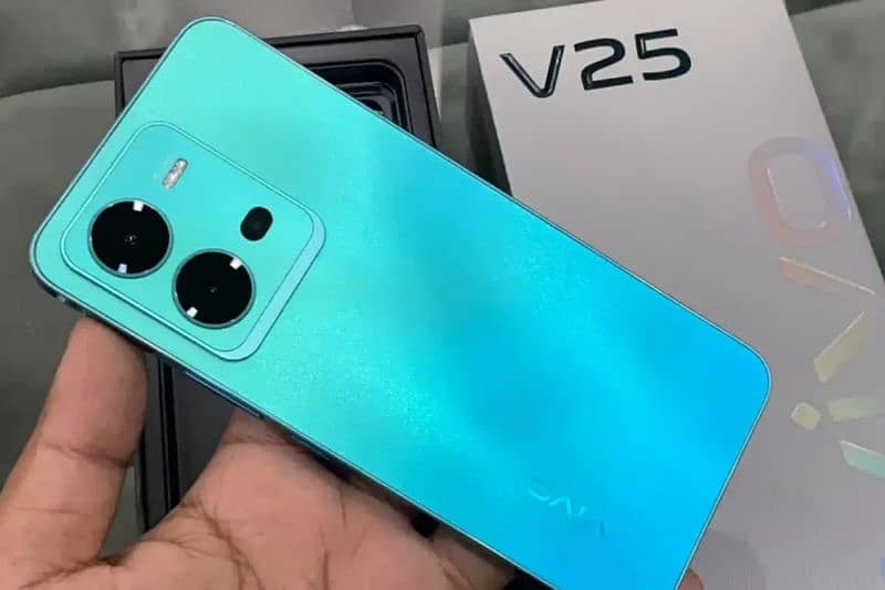 Vivo V25 Very Good Condition 12+8+2256 1