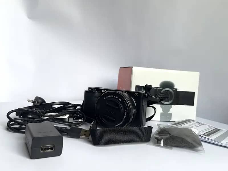 Sony ZV-E10 Mirrorless | Kit Lens | Box + Charger + Free Bag 5