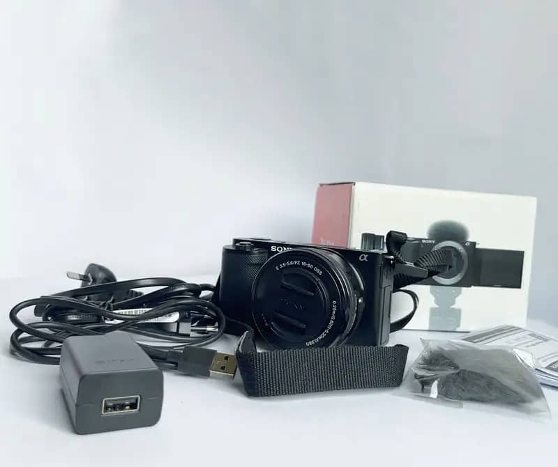 Sony ZV-E10 Mirrorless | Kit Lens | Box + Charger + Free Bag 6