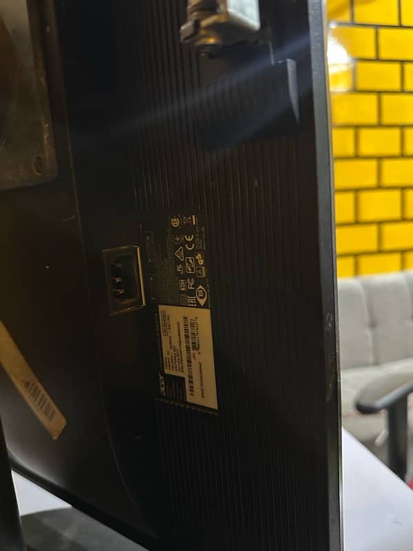 27 inches Gaming LCD 3