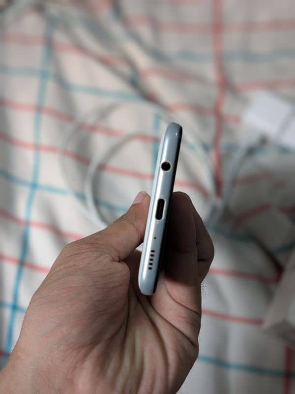 Samsung Galaxy A31 PTA Approved & condition like new 4