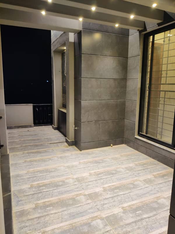 Separate Gate Corner House - 1 Kanal Luxurious Upper Portion On Top Location For Rent in DHA Phase 6 Lahore 3
