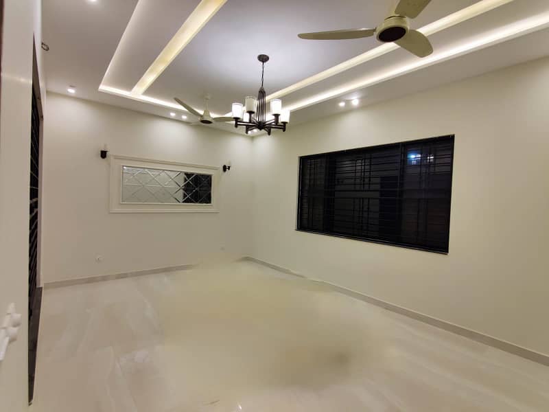 Separate Gate Corner House - 1 Kanal Luxurious Upper Portion On Top Location For Rent in DHA Phase 6 Lahore 19