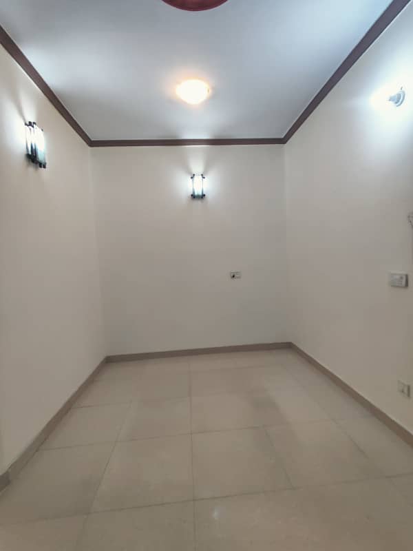 4 MARLA HOUSE FOR SALE IN MILITARY ACCOUNTS MAIN COLLEGE ROAD LHR 4