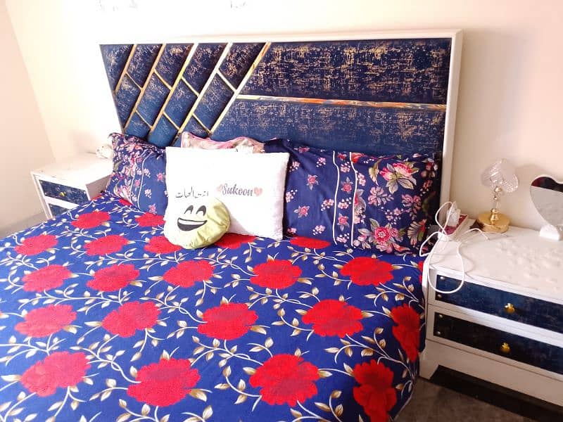 2 bed set available 6