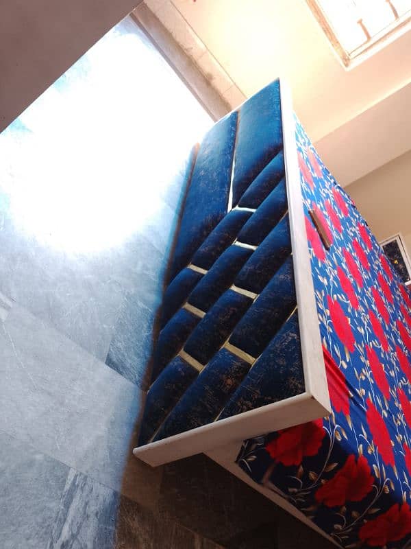 2 bed set available 8