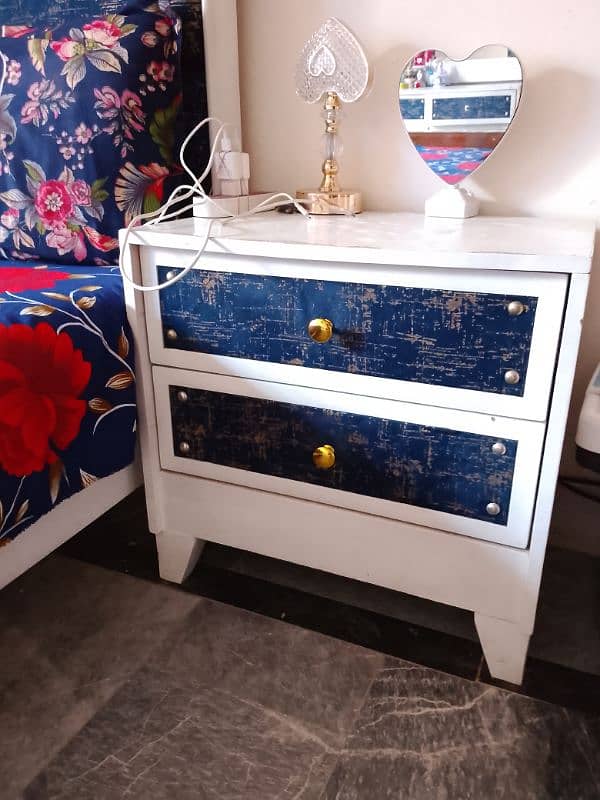2 bed set available 9