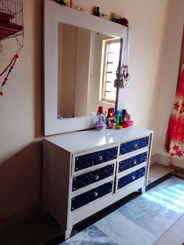 2 bed set available 12