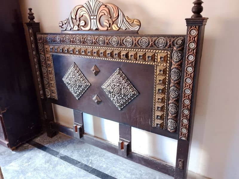 2 bed set available 19