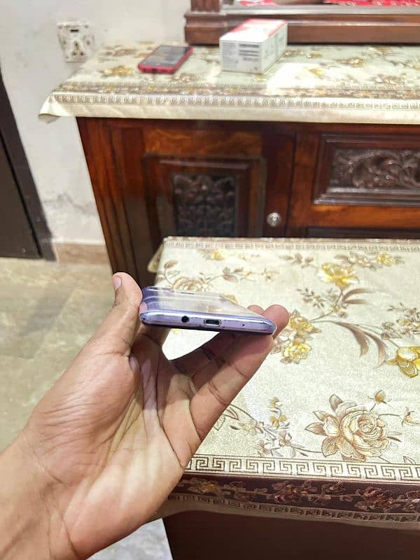 Infinix hot 11 play 4Gb 64Gb 4