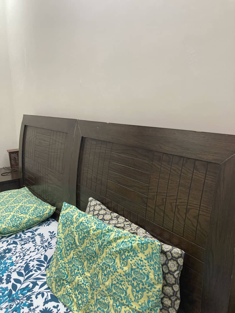 2 bed set. 2 single beds. luxury bed. wooden bed. Bed for sale. 3