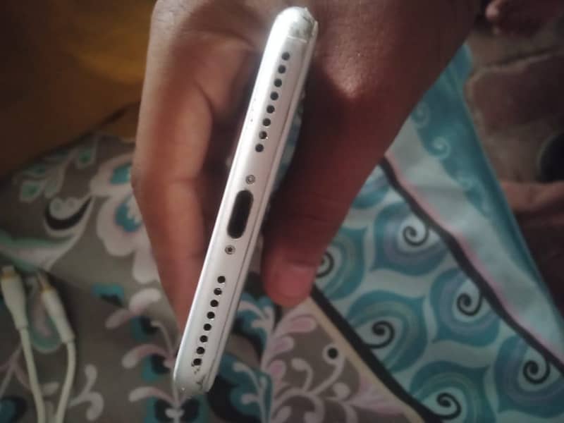 iPhone 8+(64)gb non pta 1