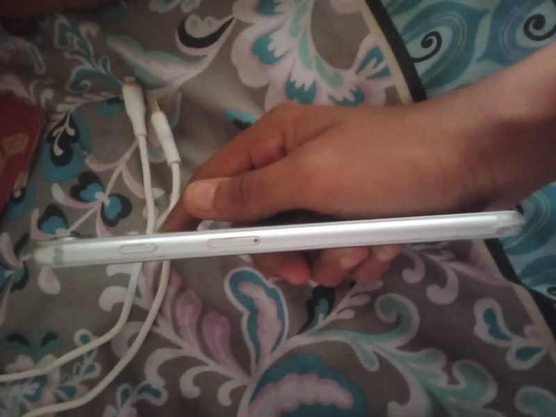 iPhone 8+(64)gb non pta 2