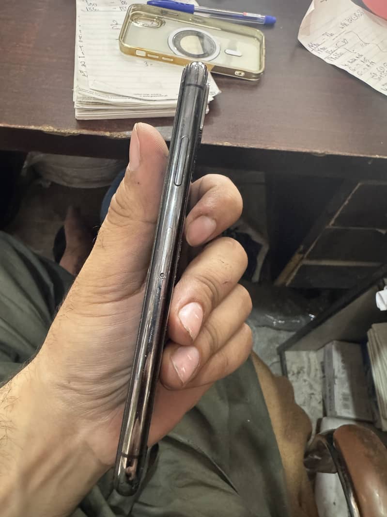 Iphone x 64gb original panel with box pta approved 4