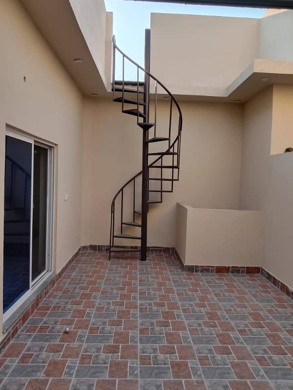 6 Marla Corner House Is Available For Sale In New Shalimar Colony Bosan Road Multan 6
