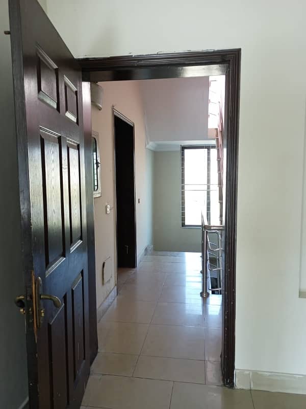 1 Kanal Upper Portion for Rent In DHA Phase 6 Near DHA RAYA 12