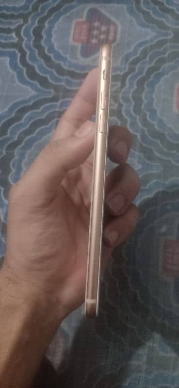 i phone 8 plus with charger lush condition pta approved 3