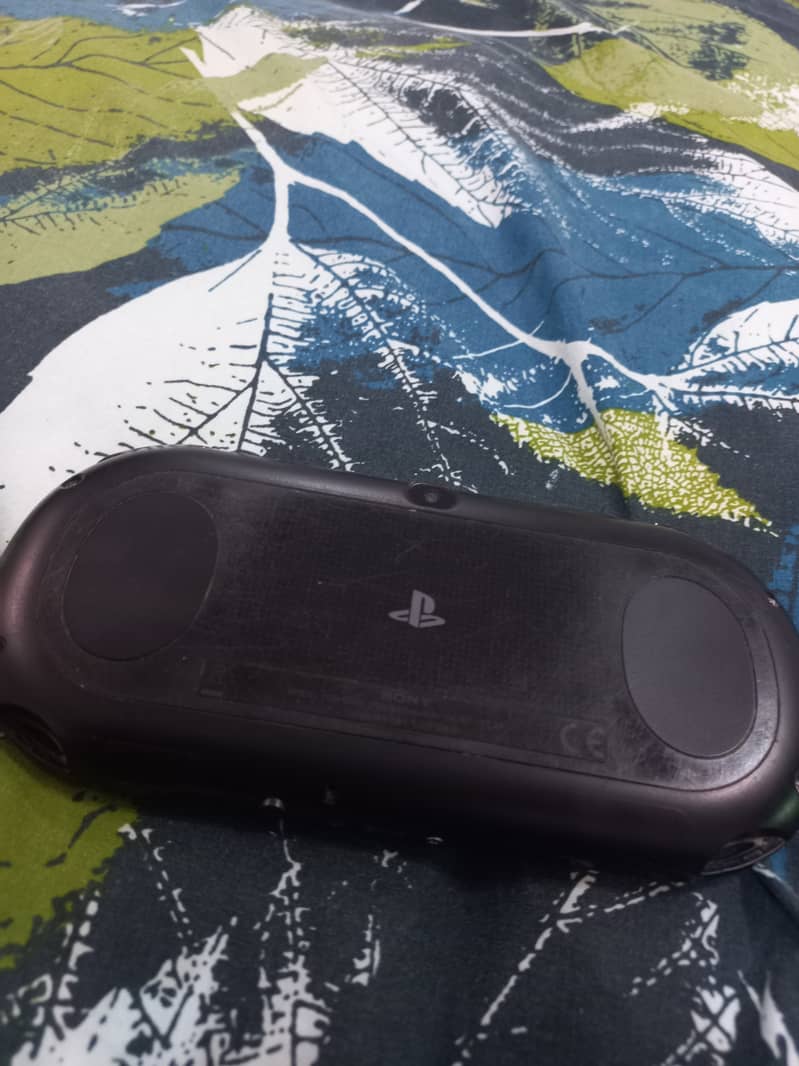 Ps vita in mint condition 3