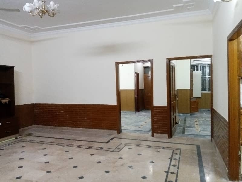 3 Bedroom Upper Portion In Pwd Block-D Near London baker's, KFC 2