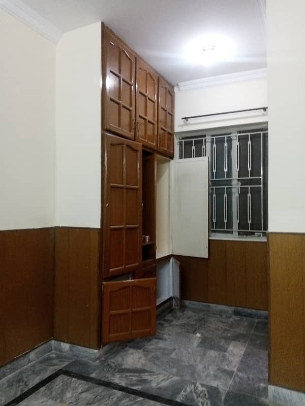 3 Bedroom Upper Portion In Pwd Block-D Near London baker's, KFC 6