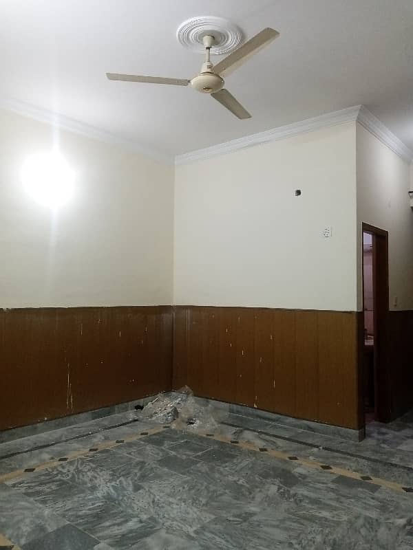 3 Bedroom Upper Portion In Pwd Block-D Near London baker's, KFC 7