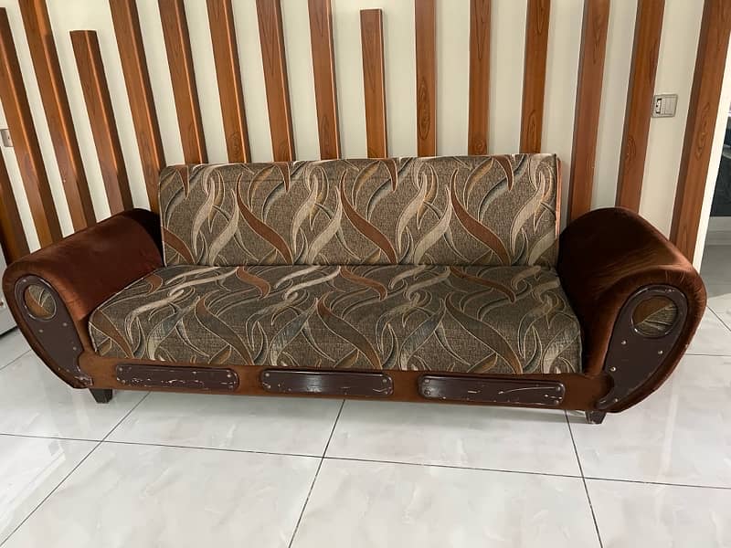 3 seater sofa 0