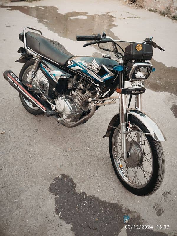 Honda CG 125 Red Color 1