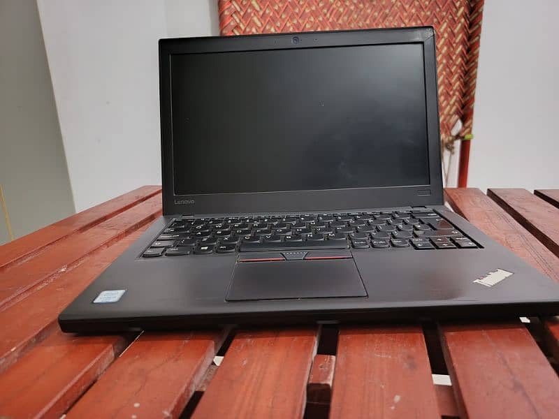 Lenovo Thinkpad X260 8GB 256BG SSD 1