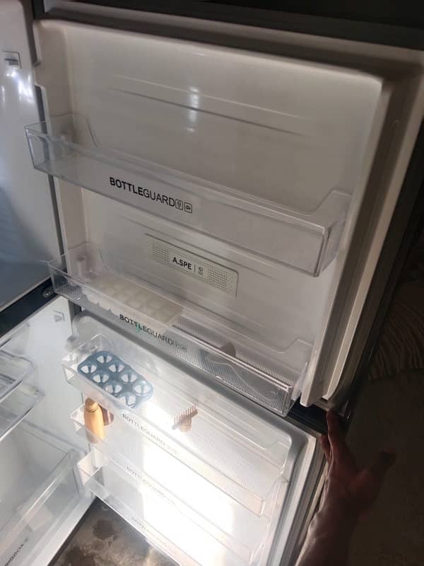 Model Haier HRF 388 Refruiser inverter 3