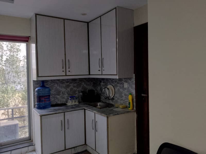 5 Marla Fully Furnished Office available for Rent in very reasonable Rent Near to Grand Mosque Phasing imtiaz Mega Mall Near to Park in Quaid Block Bahria Town Lahore. original pictures are attached 6