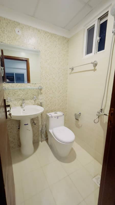 Three Bedroom Flat Available For Rent In Defence Residency DHA Phase 2 Islamabad. 16