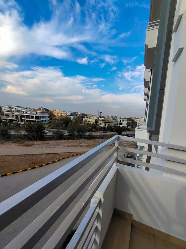 Three Bedroom Flat Available For Rent In Defence Residency DHA Phase 2 Islamabad. 23