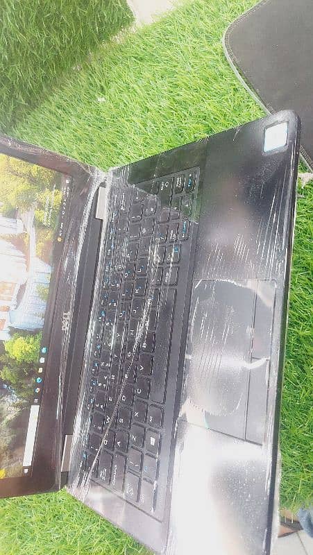 Dell Latitude 5270 1