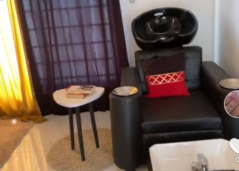 menicure pedicure and head wash unit 0