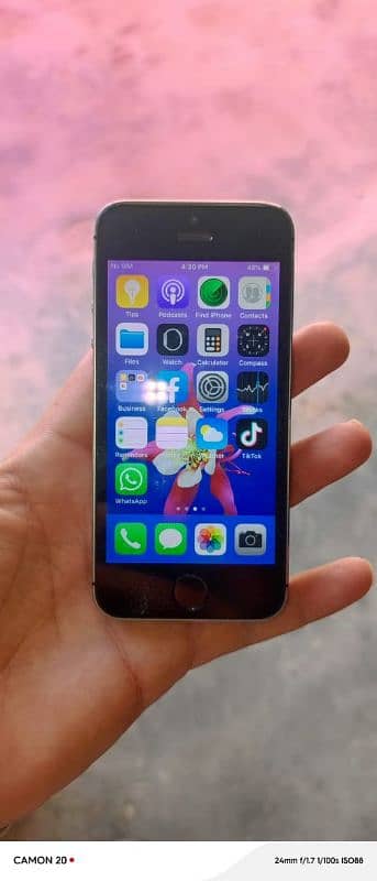 apple 5s contact me 03013515316 2