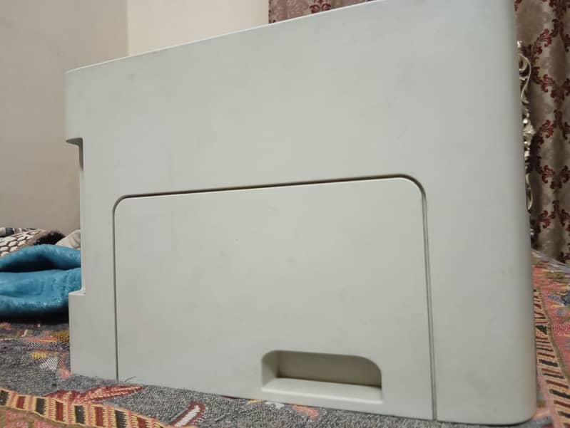 HP LaserJet 1320n with Network Spport Port 1