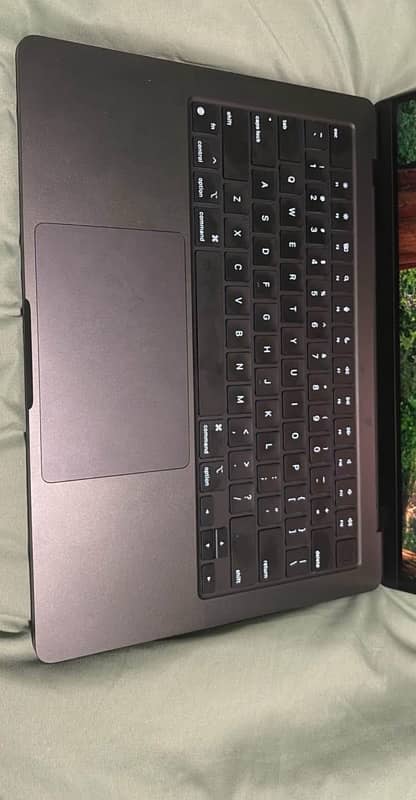 MacBook pro m4 pro 4