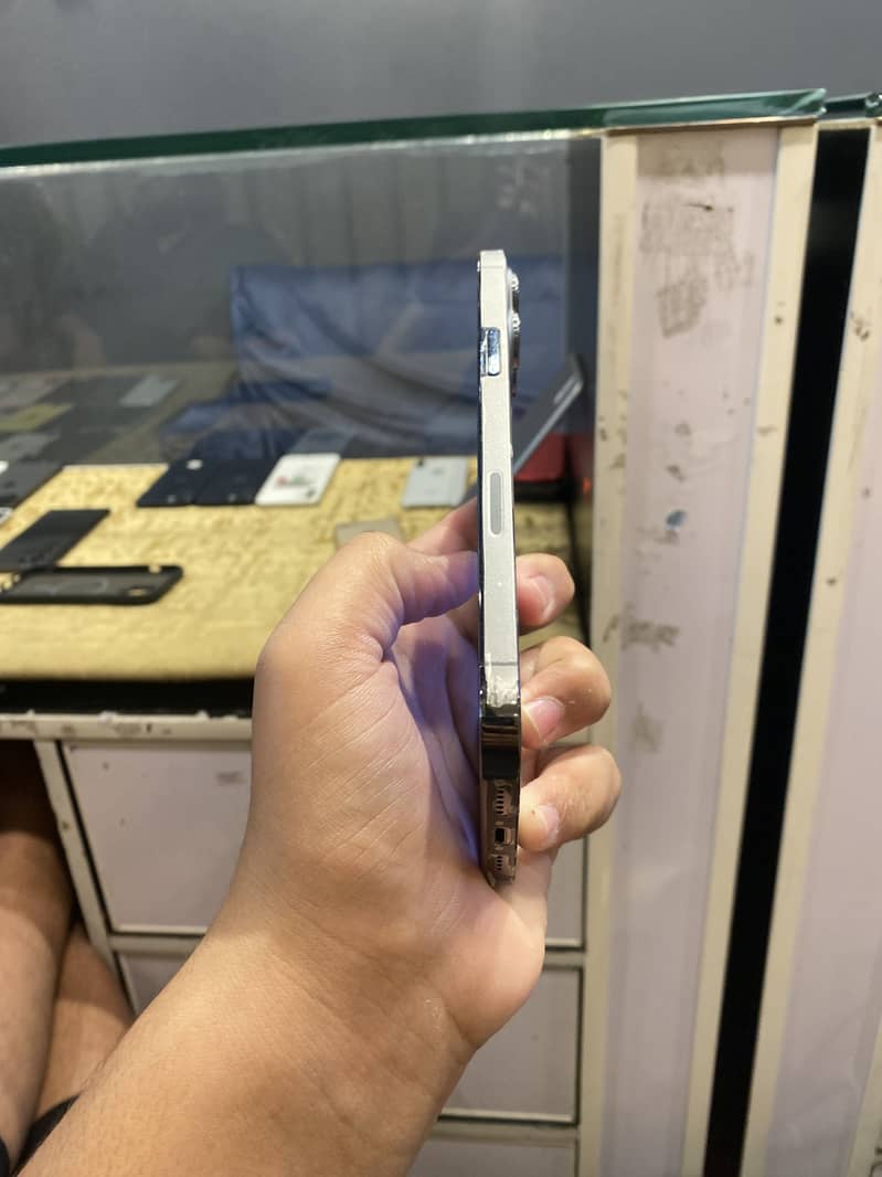 iPhone 13promax 128gb jv 95health water pack just back break 1