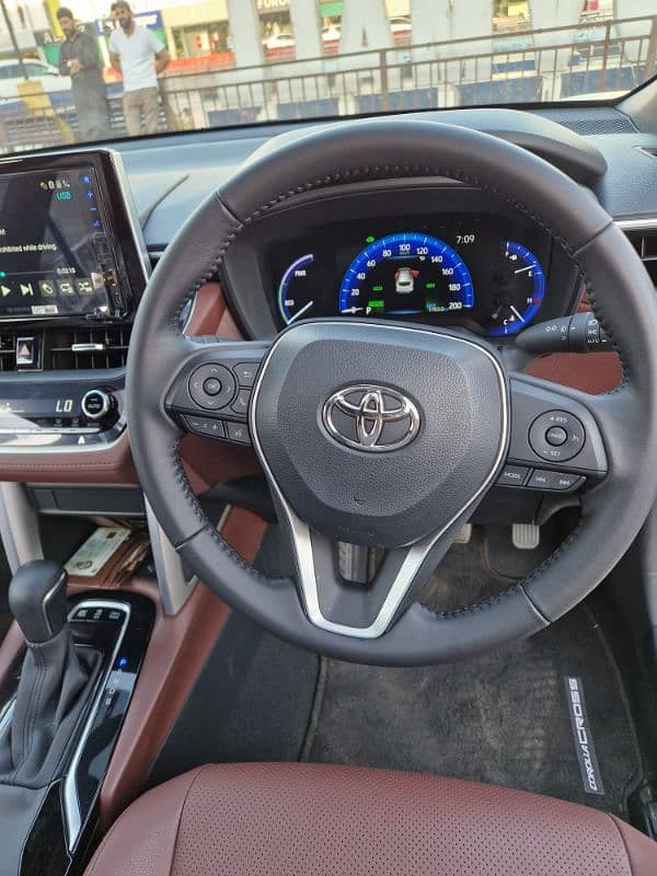 Toyota Corolla Cross HEV X 2025 8
