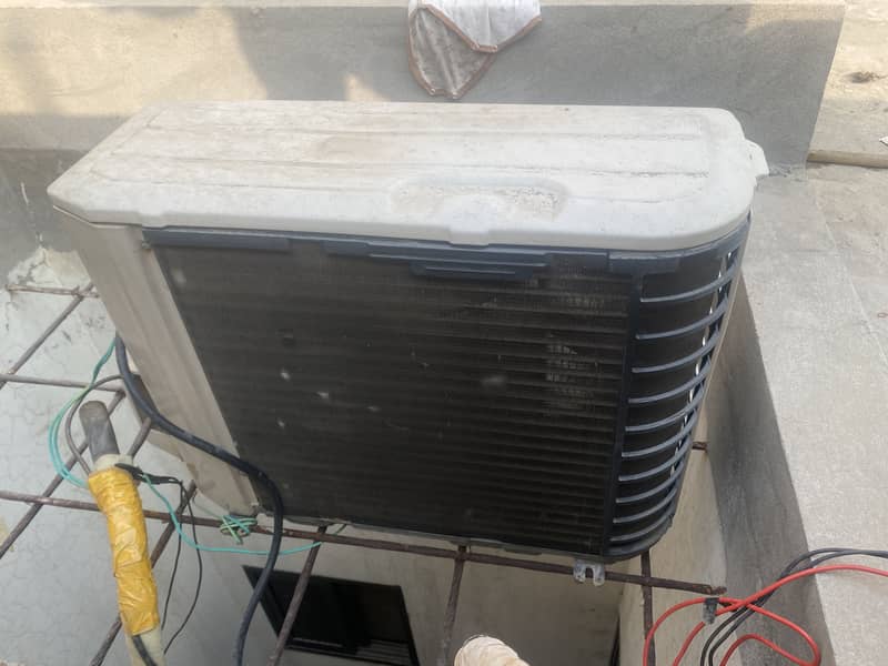 Mitsubishi 1 Ton AC 1