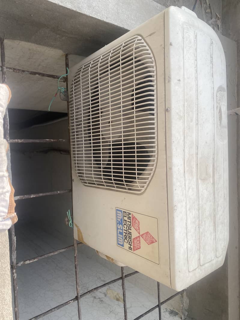 Mitsubishi 1 Ton AC 7