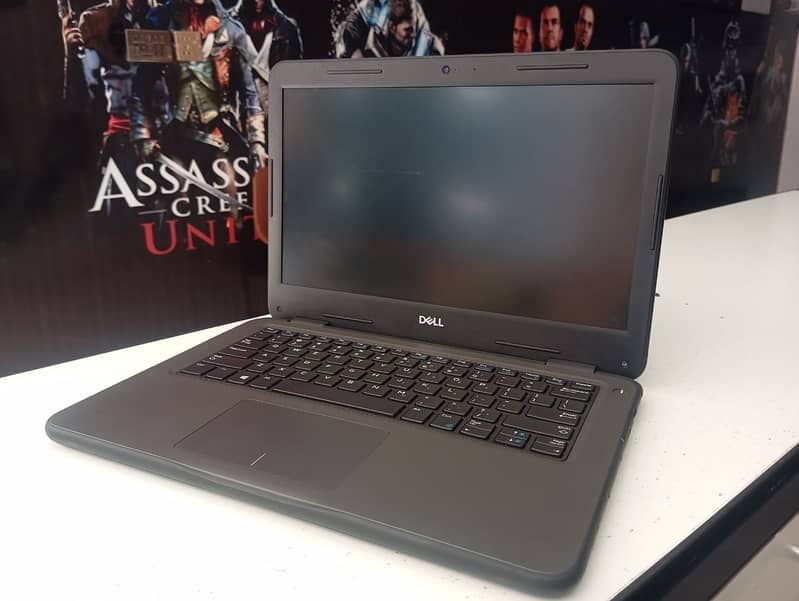 Dell Latitude 3300 Core i3 7th Gen 8Gb/128Gb SSD 0