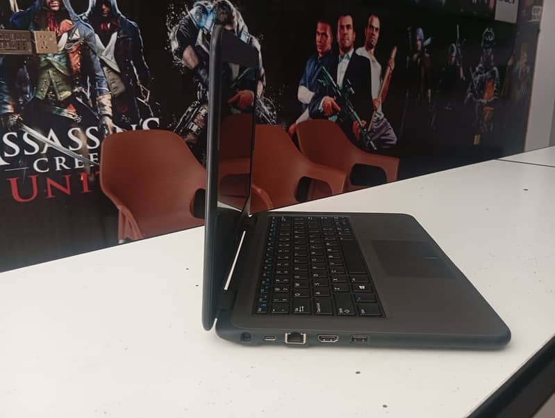 Dell Latitude 3300 Core i3 7th Gen 8Gb/128Gb SSD 2