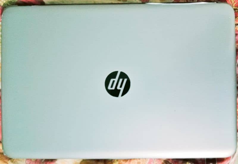 HP laptop for sale 8 256 0