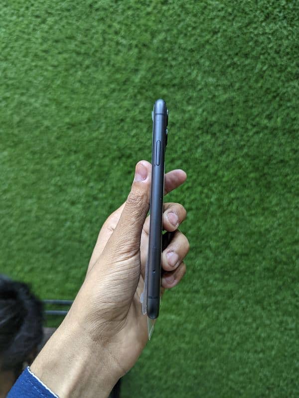 I phone 11 128GB 1