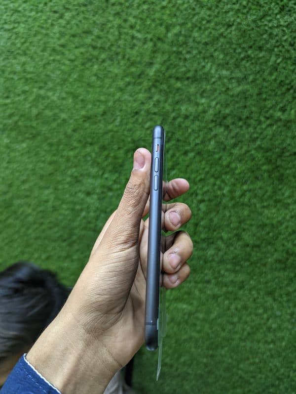 I phone 11 128GB 2