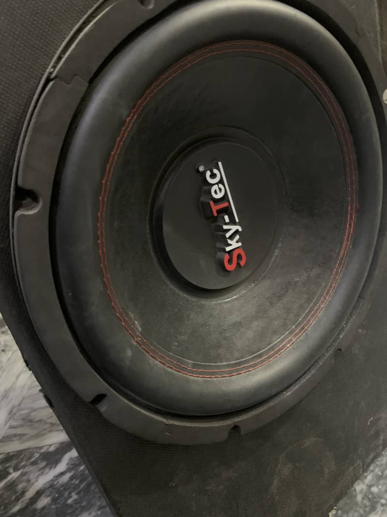 Car speaker(woofer) and amplifier 1