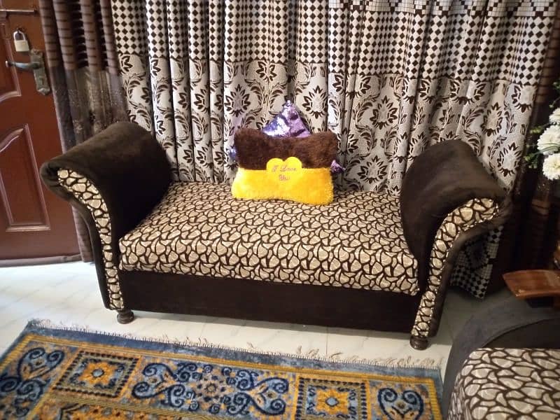 new condition  full dringroom set 1
