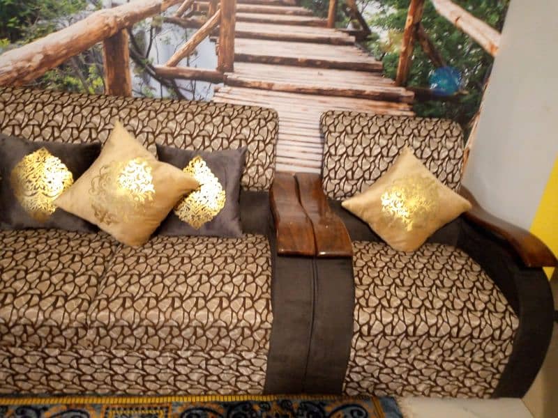 new condition  full dringroom set 6