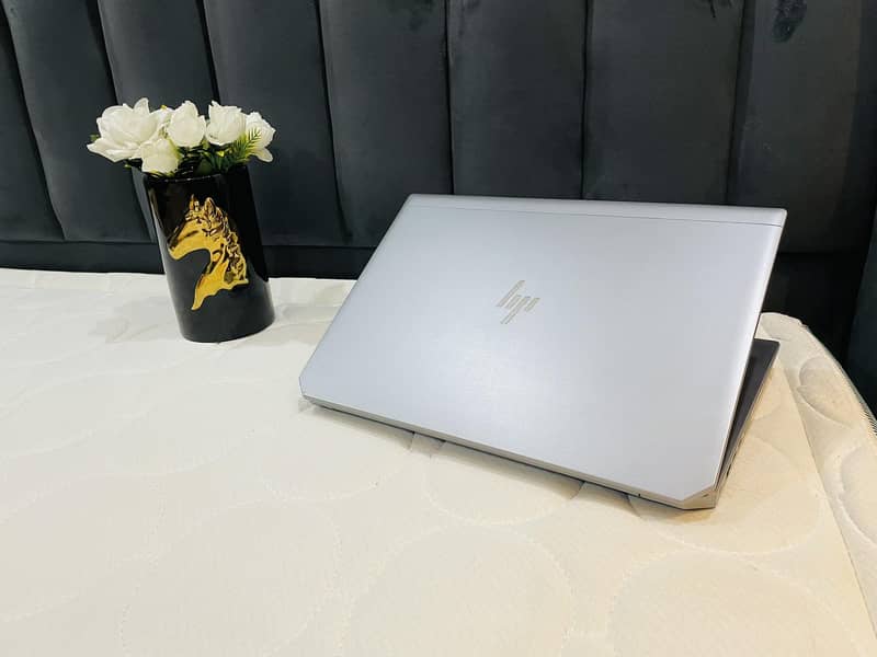 Hp Zbook Workstation Core i7 HexaCore 8th Gen 4GB Card SSD 512GB/16GB 1